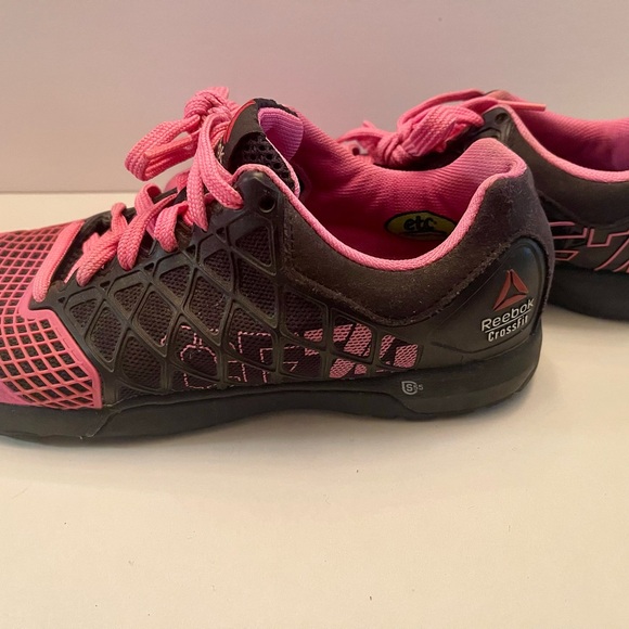Gently used Women's Reebok CrossFit nano 4.0 Black and Pink Athletic Shoes - Picture 1 of 6